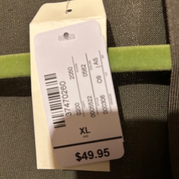 Sweaters - Picture 4 of 8